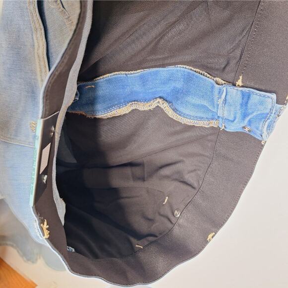 Lularoe High Rise Slim Straight Jean 42 (22-23W) Magic Waist Light Wash Stretch - Picture 6 of 9